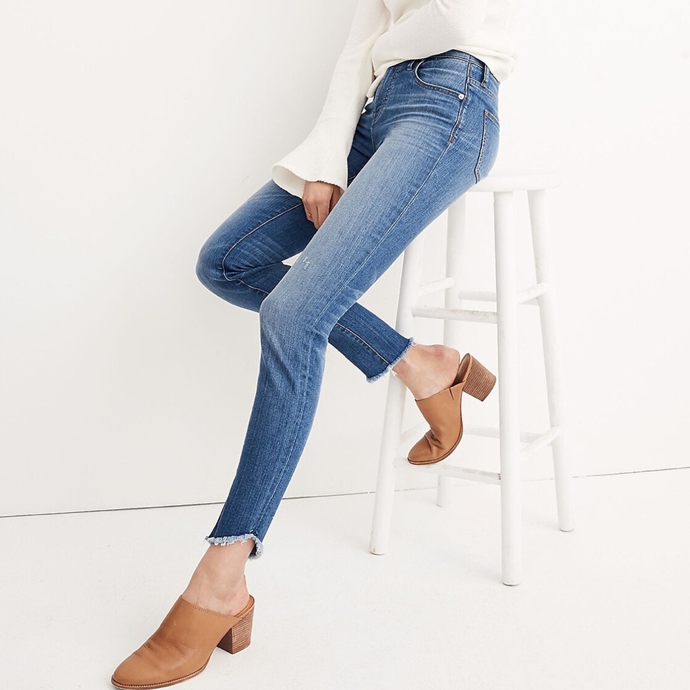 Madewell 10” high rise skinny jeans tip hem in distressed light denim raw hem
